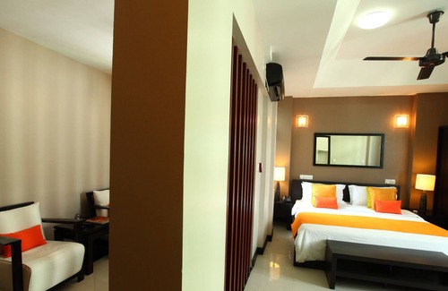 Male Hôtel | The Beehive