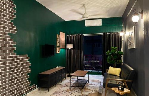 Baharu Appartement | The Berlian Guesthouse - Teluk Kemang - 2 bedrooms apartmens with pool view