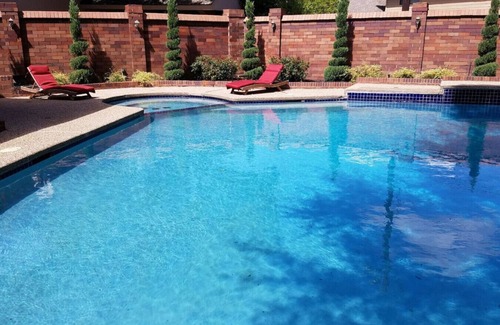 Lake Highlands Maison | LE MEILLEUR DALLAS DOIT OFFRIR !! INCROYABLE PISCINE ET SPA! 9 miles du centre-ville