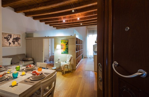 Citta Antica Appartement | LA MEILLEURE EXPÉRIENCE DE L'HOSPITALITÉ À UN PAS DE L'ARÉNA AVEC FREE WI FI!