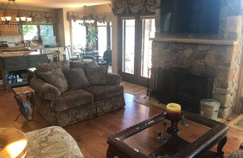 Greenwood Lake Maison | The Best Lake House