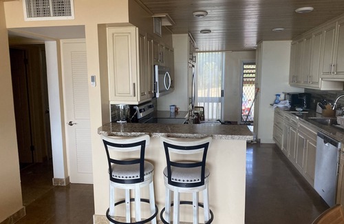 Estate Sion Farm Copropriété | THE BEST OF GENTLE WINDS. Luxurious unit overlooking the beach.