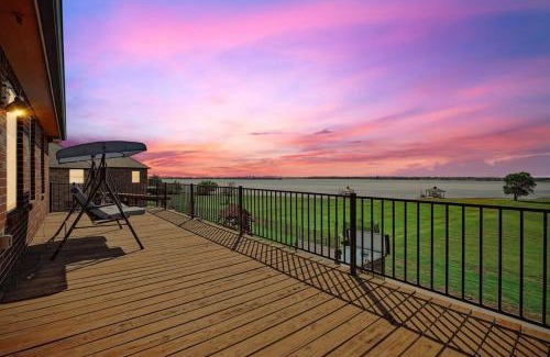 Rockwall Maison | The Best of Lakeside Living - Luxury at its Finest