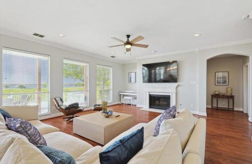 Rockwall Maison | The Best of Lakeside Living - Luxury at its Finest