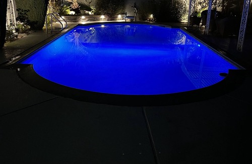 Paradise Maison | The Best secret spot in Las Vegas Pool and Jacuzzi