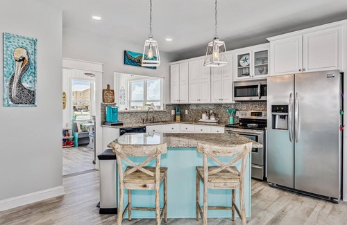 Navarre Beach Maison | The BEST VIEWS with family friendly gameroom!