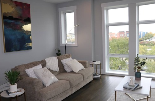 Tri-Taylor Appartement | Exquisite Haven 1bd / 1bth Entire Apartment