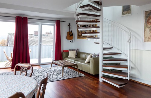 Hofheim am Taunus Appartement | The Beverly Hills of Frankfurt: The Penthouse
