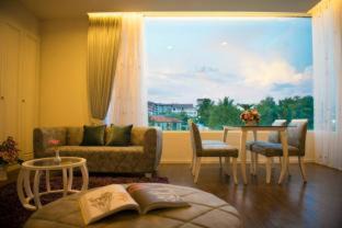 Nai Mueang Hôtel | The Beverly Hills Hotel