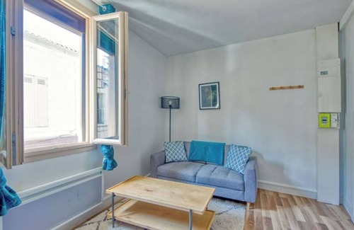 Bergerac Appartement | The Big Blue 💙 from Bergerac 🐝