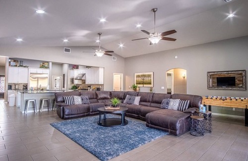 Gilbert Maison | 8BD / 5BA, Maison à un étage, pour 18 personnes, piscine, spa, grande cour et cuisine extérieure