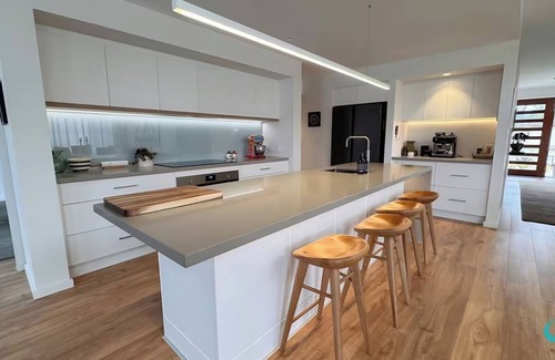 Caves Beach Maison | The Big Light House at Caves Beach