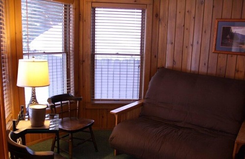 Eagle Bay Hôtel | The Big Moose Inn