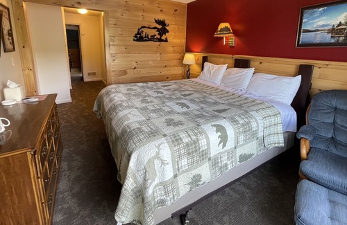 Eagle Bay Hôtel | The Big Moose Inn
