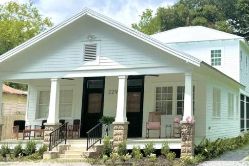 Old Town Maison | The Big Twisted Oaks