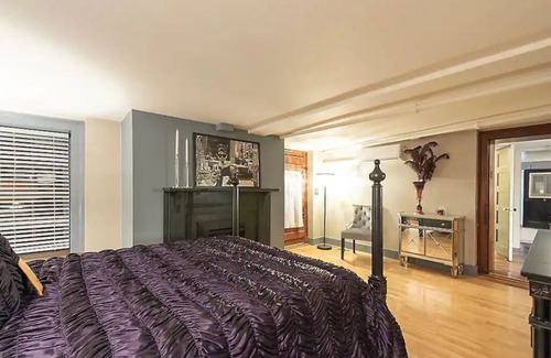 Orange Maison | The Biltmore Suite in historic Holladay House