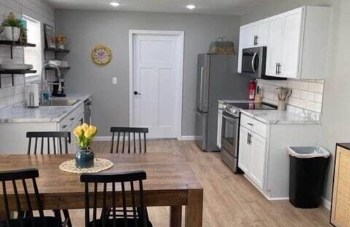 Hamilton Maison | The Bird's Nest - 2 bedroom House