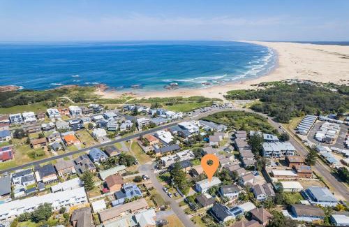 Anna Bay Maison | The Birubi Beach House 11 Campbell Ave Close to the beach pet friendly holiday home