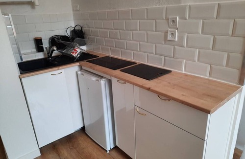 Le Busca Appartement | The black and white nice studio hyper center and wifi