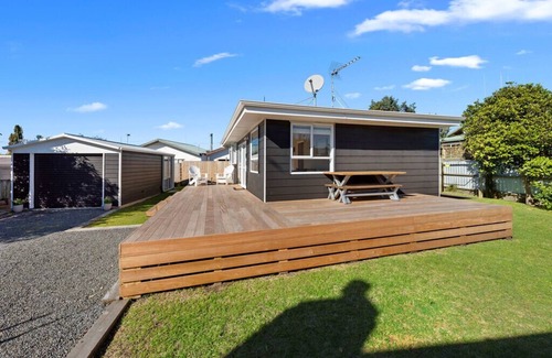 Mount Maunganui Cottage | The Black Bach - Maison de vacances Mt Maunganui