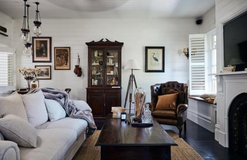 Sassafras Villa | The Blackwood Sassafras