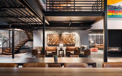 Silverthorne Hôtel | The Block Hotel & Commons