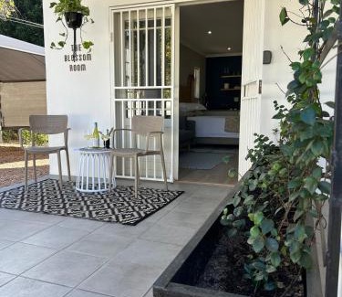 Kareeberg Appartement | The Blossom Room
