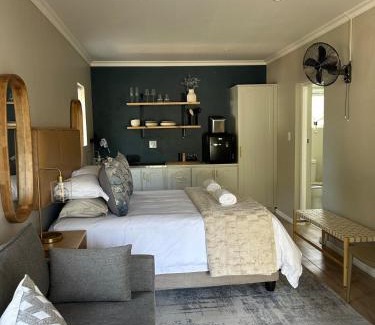Kareeberg Appartement | The Blossom Room