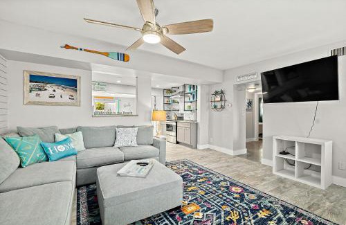 Van Valzah Maison | The Blue Anchor Cottage