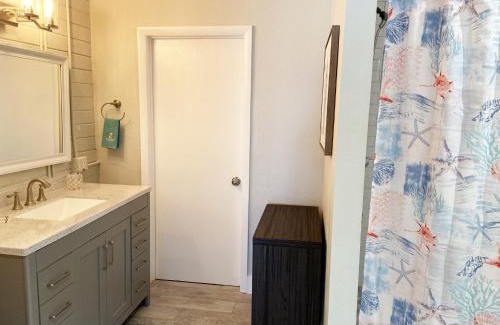 Van Valzah Maison | The Blue Anchor Cottage