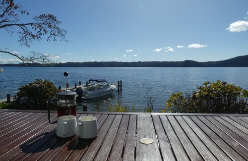 Rototai Maison | The Blue Bach - Lake Rotoiti Holiday Home