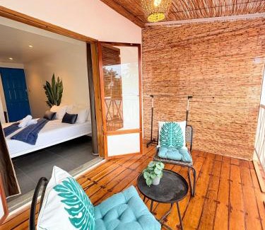 General Luna Hôtel | The Blue Doors- Siargao