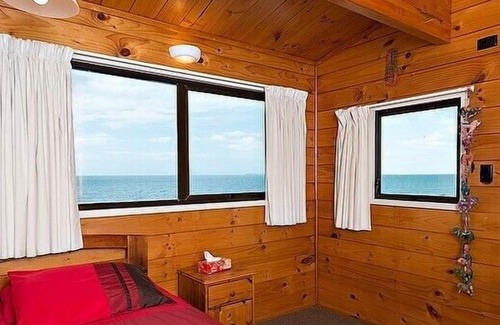Papamoa Beach Cottage | The Blue House - Papamoa Holiday Home, PAPAMOA BEACH