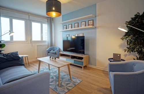 Chateaudun-Bannier Appartement | The Blue Scandinave - Gare Orléans 5min. - Wifi/Netflix/Self-checkin