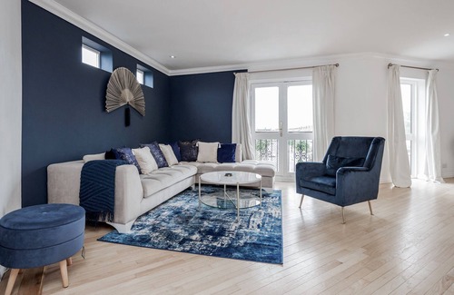 Redbridge Appartement | The Blueberry - Luxury Apartment by Damask Homes