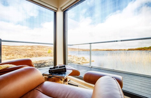Tomich Cabine | The Boathouse - an off grid bothy that sleeps 2 guests in 1 bedroom