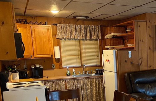 Shawanese Maison | The Boathouse at Harveys Lake