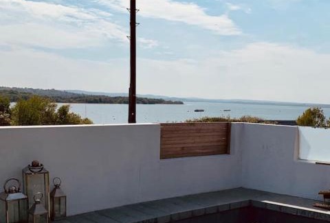 Hamworthy Chalet De Ski | THE BOATHOUSE. The gateway to the Jurassic Coast