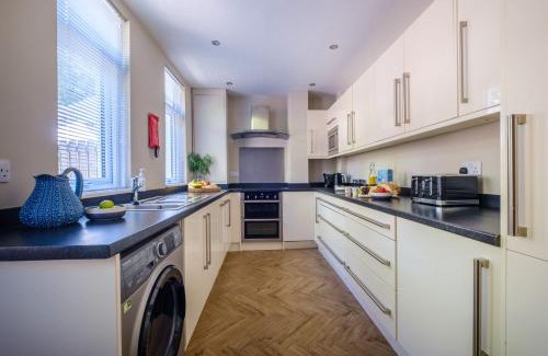 Silverdale Maison | The Bolt Hole