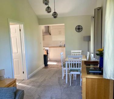 Pointon Maison | The Bolthole