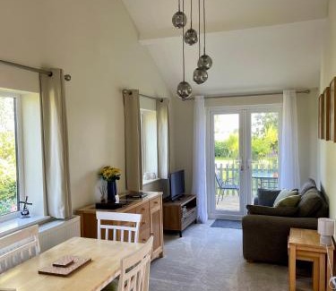 Pointon Maison | The Bolthole