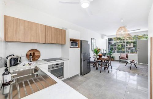 Rapid Creek Appartement | 'The Botanica' A Triple-apartment Residence in Nightcliff
