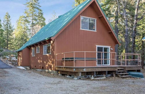Alta Maison | The Boulder Cabin - Tahoe National Forest
