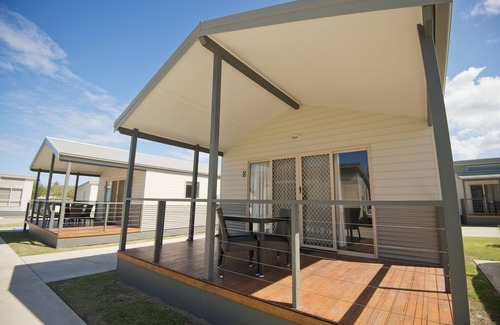 Evans Head Cabine | The Bowlo Holiday Cabins