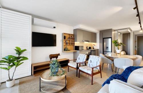 Green Point Appartement | The Braemar Green Point two bed, two bath, parking