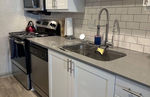 Cumberland Appartement | The Brave's 1st Base 2BD-2BTH, Free PRK, 5 min walk to Truist Park & The Roxy