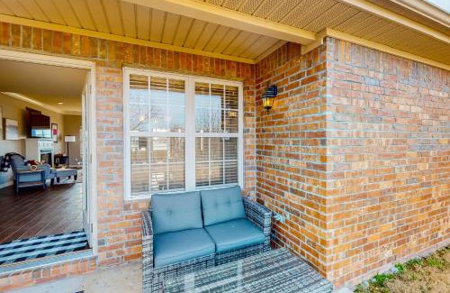Bentonville Maison | The Brick Beauty on Cabriolet