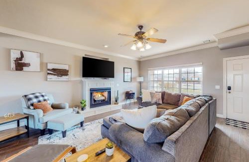 Bentonville Maison | The Brick Beauty on Cabriolet