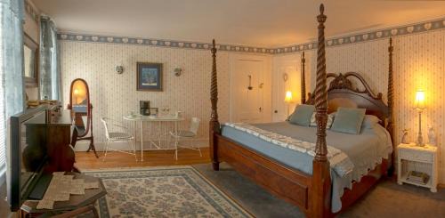 Swanzey Lit Et Petit-Déjeuner | The Bridges Inn at Whitcomb House B&B