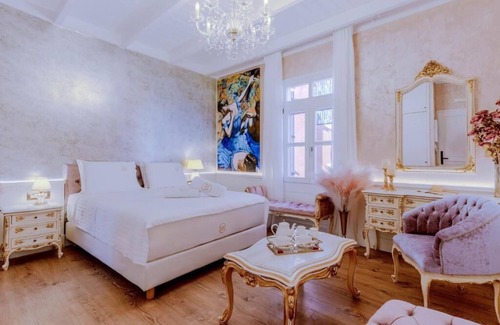 Old Town Hôtel | The Brigitte room in Madame Hortense